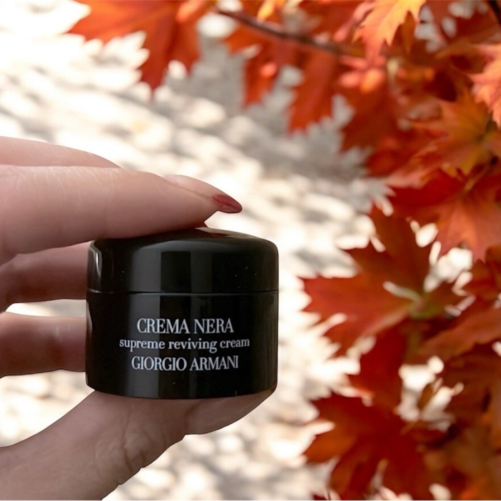 HOST PICK 💫💫💫 Giorgio Armani CREMA NERA EXTREMA EYE CREAM